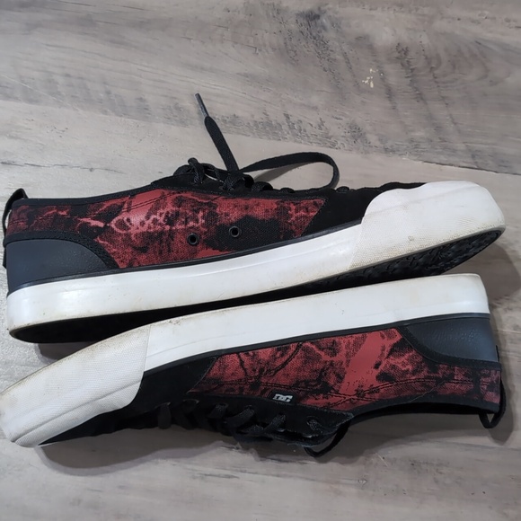 DC Men's Black and Maroon Sneakers - Picture 3 of 5